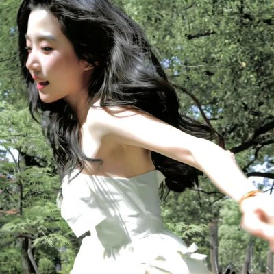 比基尼少女